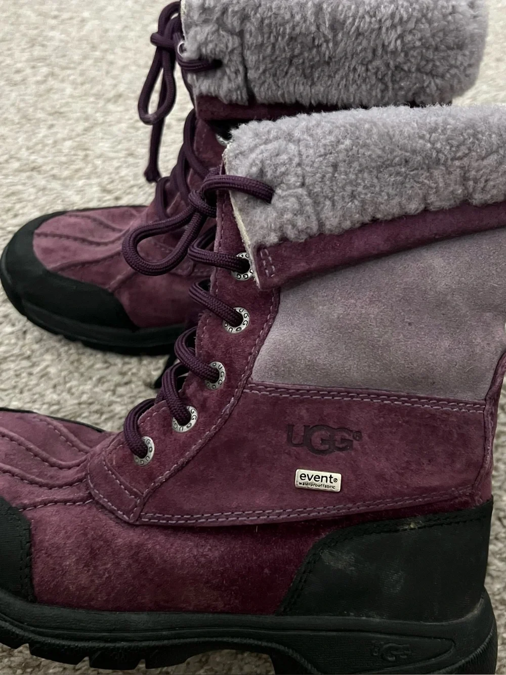 UGG Vibram Kids Plum Suede Lace-Up Winter Boots with Shearling Cuff Size 1